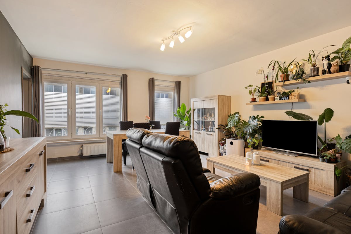 Appartement met 2 slaapkamers en terras te Deurne! - foto 2