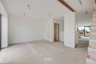 In de Sint Annaboomstraat 89 te Zwijndrecht bevindt zich deze moderne en energiezuinige woning op een rustige, groene locatie, terwijl je toch...