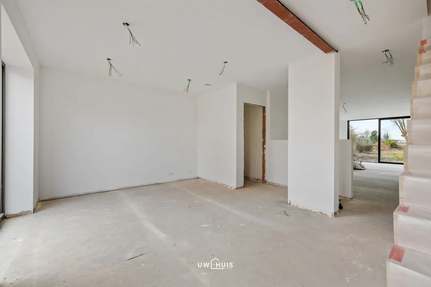 ENERGIEZUINIGE WONING MET 3 RUIME SLPKS EN ZICHT OP HET GROEN IN ZWIJNDRECHT - foto 2