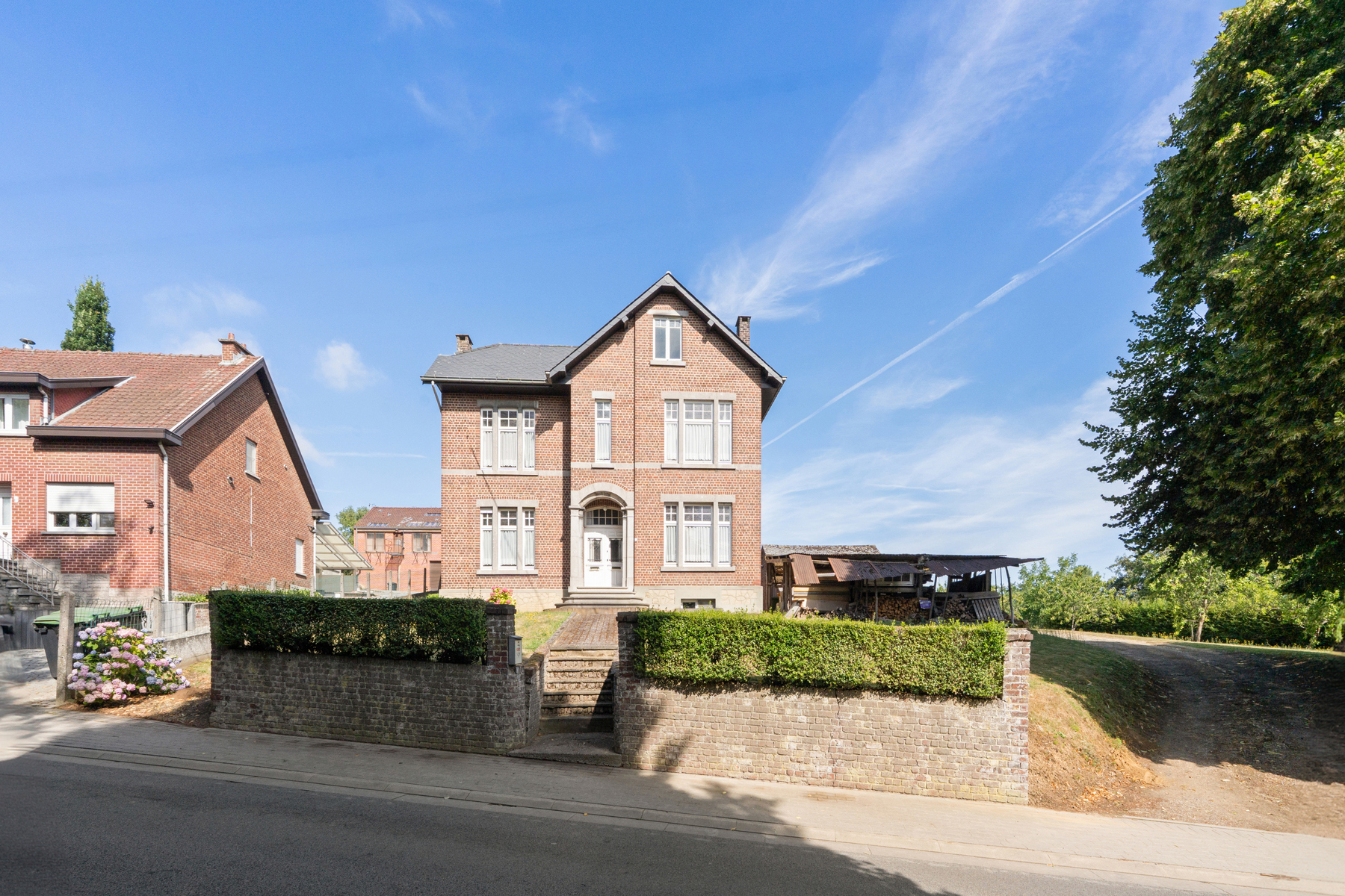 Originele serristenwoning op perceel van 49 are - foto 1