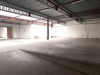 A la recherche d'un entrepôt spacieux et stratégiquement situé à Anzegem, découvrez cet espace de stockage fonctionnel de 1 725 m², idéal pour...