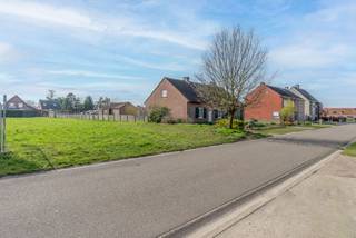 Heeft u altijd al gedroomd van een eigen woning, volledig naar uw wensen, op een rustige locatie omringd door groen? Dan is deze bouwgrond op...