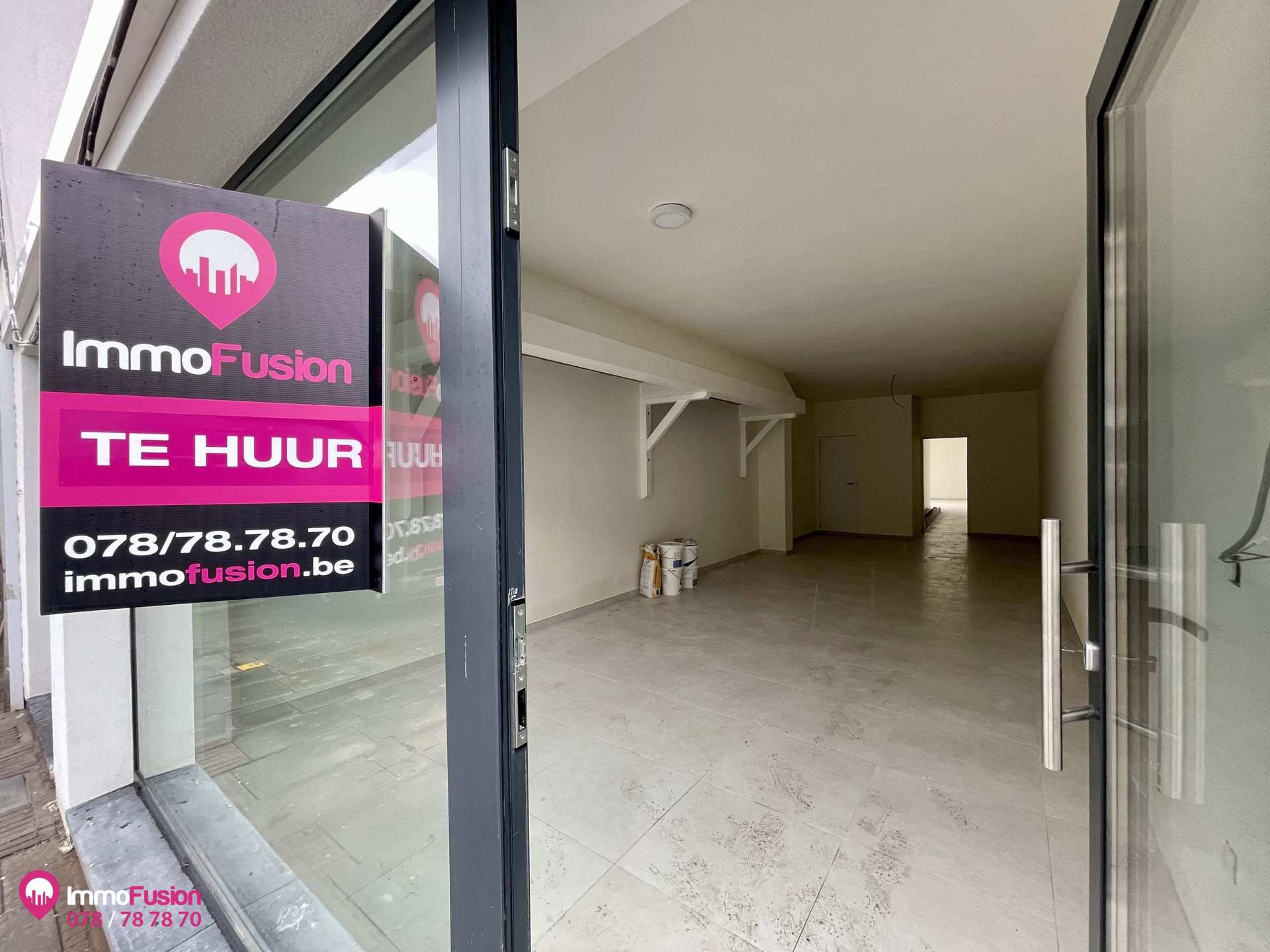 Commercial à louer à Leopoldsburg - photo 2