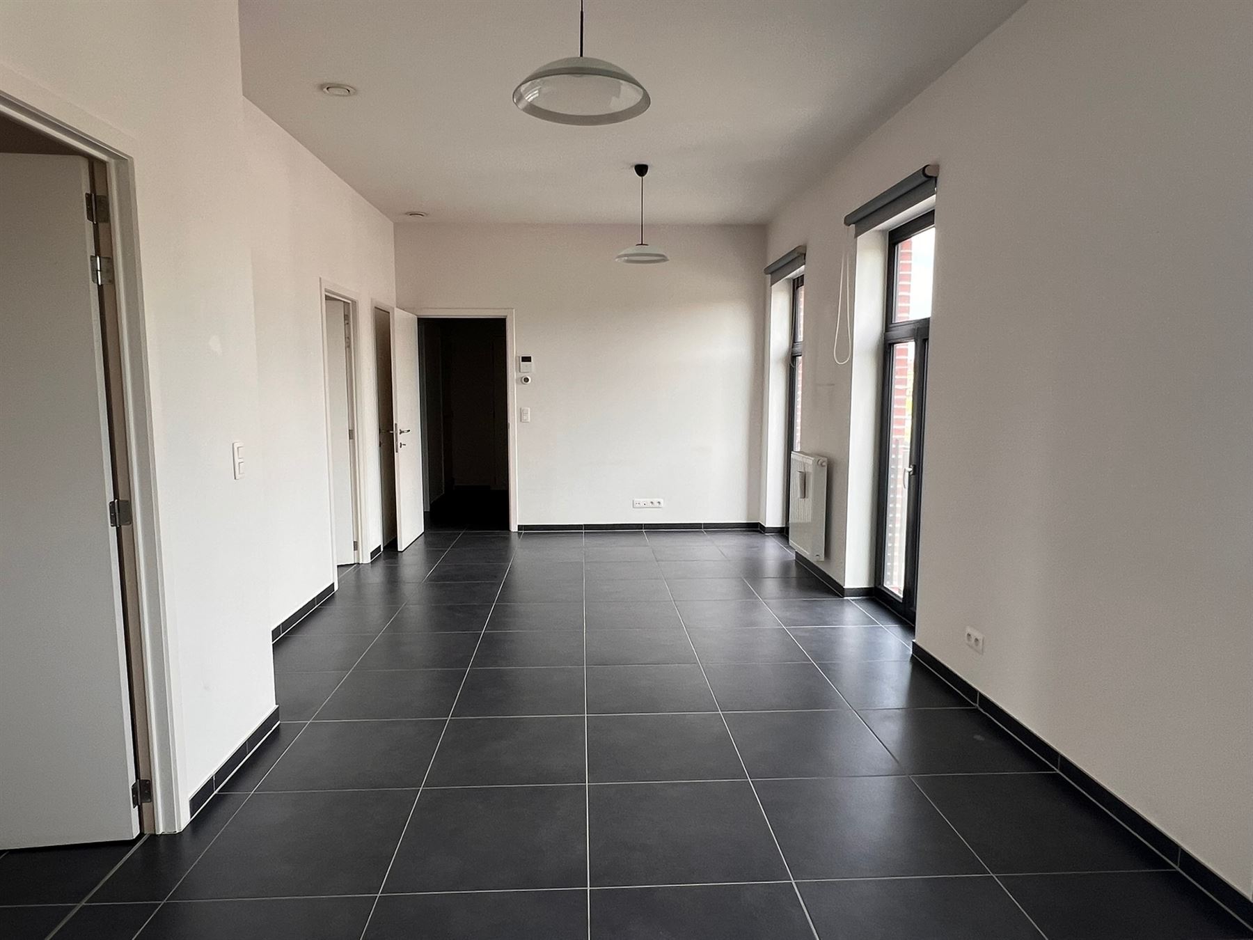 Comfortabel appartement met 2 slaapkamers nabij het station. - foto 3