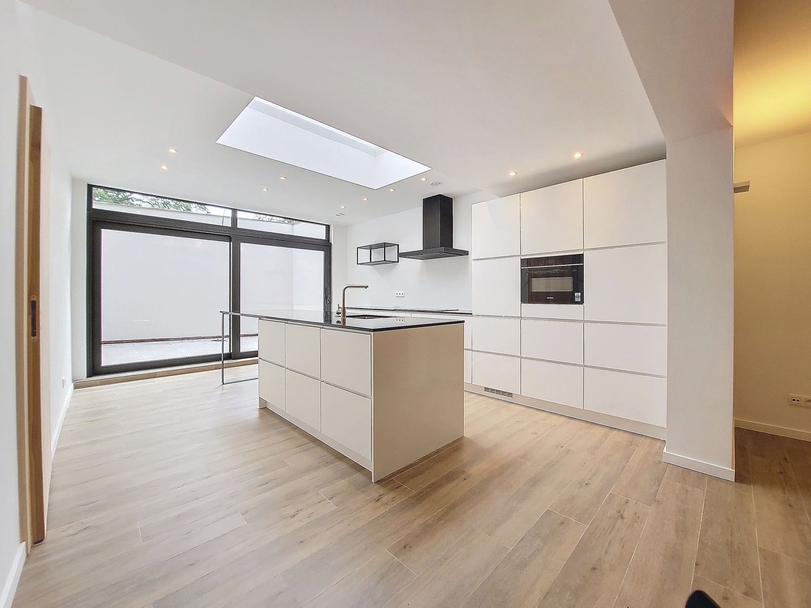 MODERN GERENOVEERD EN ENERGIEZUINIG APPARTEMENT - foto 1