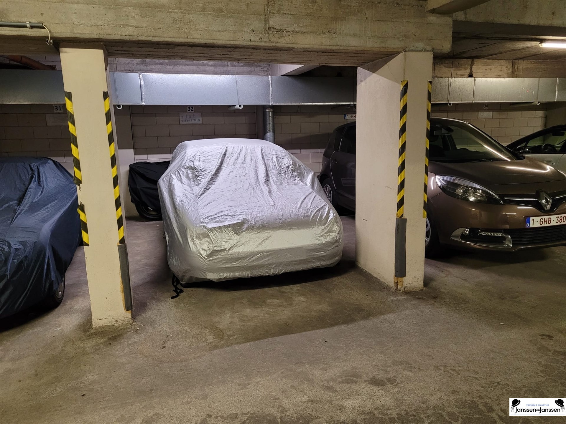 inside parking - photo 2