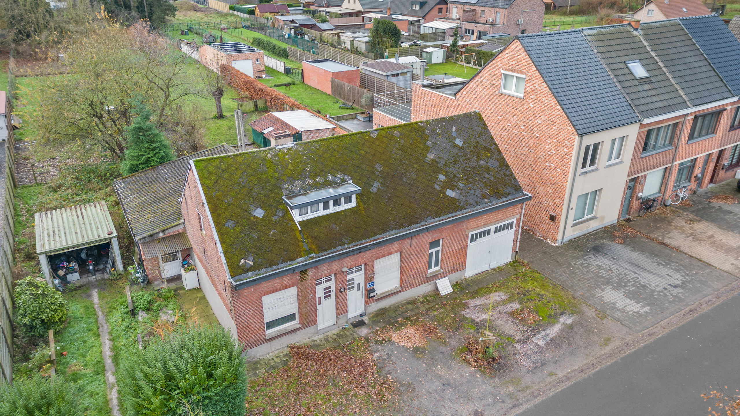 Te renoveren HOB (links) op mooi stuk grond in LEOPOLDSBURG - foto 3