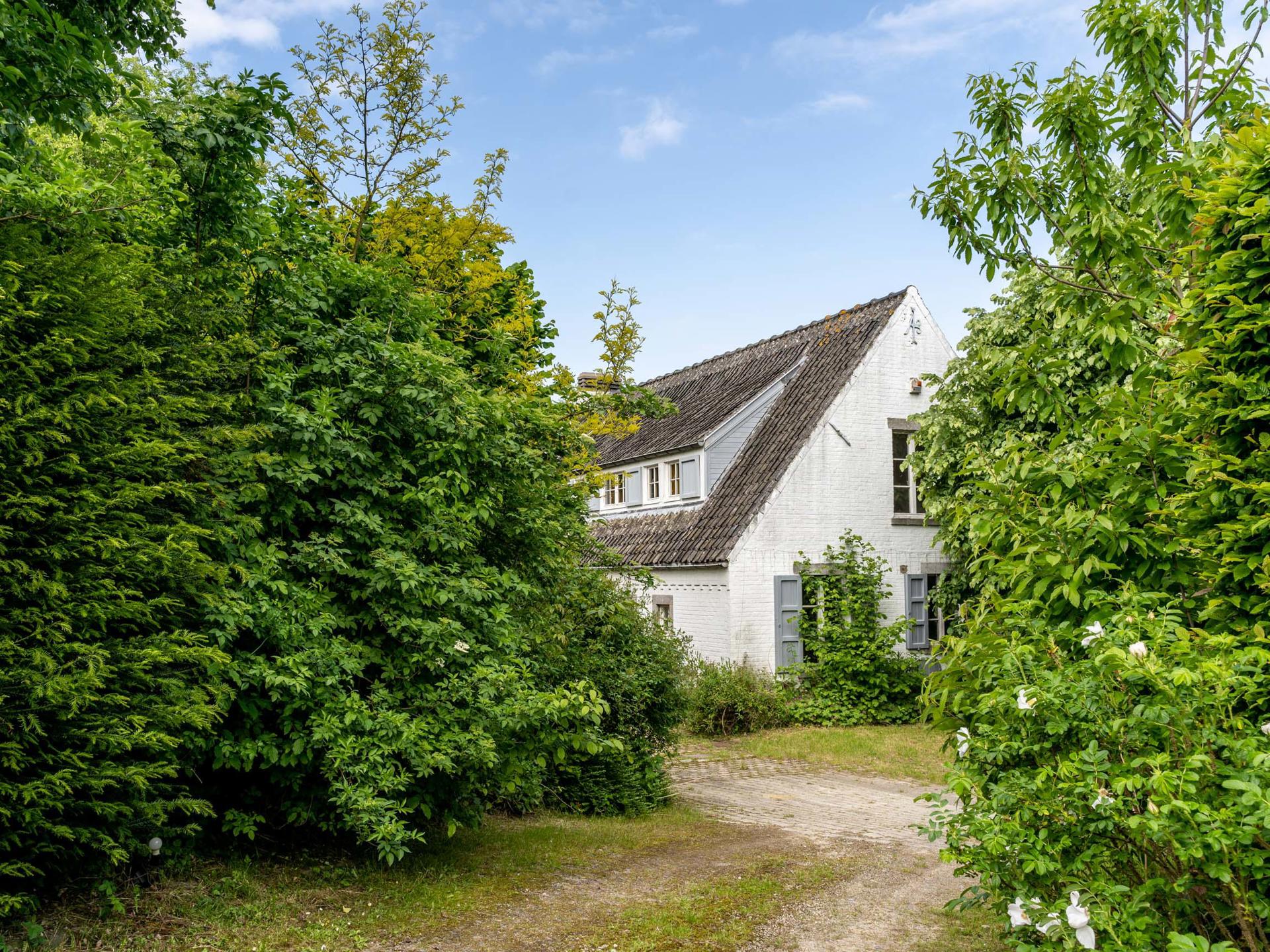 House for sale in Lasne-Chapelle-Saint-Lambert with 5 bedrooms - photo 3