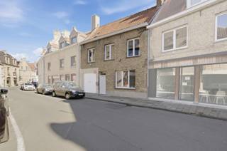 Deze woning bevindt zich in de Boterweegschaalstraat, op wandelafstand van de Grote Markt en tal van winkels, horecazaken en...