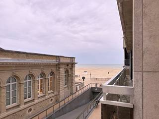 Looking for a spacious and bright apartment (with lift) on the coast? This beautifully renovated apartment with 2 large bedrooms and side sea view offers everything for those who want to live comfortably and stylishly.The cozy living space is spacious and combines contemporary comfort with characterful elements: authentic ornaments and an elegant fireplace have been tastefully preserved. In addition, the apartment has a practical separate kitchen.There are also 2 spacious bedrooms and a modern bathroom with a walk-in shower, completely renewed and ready to move in.What is unique is that there is only one apartment per floor, which provides extra peace and privacy. In addition, you can enjoy a beautiful side sea view from the apartment.Advantages of this apartment:-Large and bright with side sea view-Spacious living space with authentic decorative and fireplace elements-Separate kitchen- 2 large bedrooms- Modern bathroom with walk-in shower- Quiet living: 1 apartment per floor- Central location close to the sea and amenitiesAn ideal apartment for those who want to combine style, space and comfort with the charm of the Belgian coast.Are you interested in this property for rent in Ostend? Go to the website www.dewaele.com, click on the property you want to rent. Via the red button “request your visit”, we ask you to fill out a profile briefly. After that, we will contact you for a visit. Appointments cannot be made by phone. Request a visit