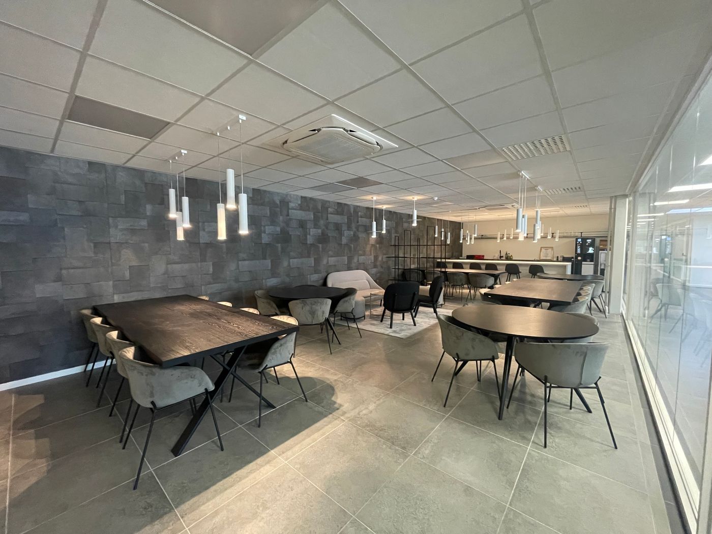 Furnished offices of 20 near the R4 - photo 4