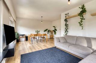 This recently renovated (2021) and bright apartment with garage, driveway, garden and terrace is located in a quiet street adjacent to the Rozebroekenpark and 10 minutes by bike from Ghent city center. Schools, bakeries, supermarkets, restaurants and recreational facilities are within walking distance (max. 10 minutes). If you commute regularly, you can easily reach Ghent-Dampoort station on foot (10 min) or by bike (5 min).<br /><br />The bright living space is oriented South-West. On hot days, you can keep it cool thanks to the shutters in each room. Next to the living area, there is a kitchen with a built-in oven, dishwasher and separate boiler. <br /><br />The apartment has 2 spacious bedrooms, both with garden views, including 1 bedroom with built-in closet and balcony. The bathroom has a shower, sink, cabinet and towel radiator. The apartment also has a separate toilet, built-in closet in the hallway and a large storage room.<br /><br />A major asset of this apartment is the garden with terrace and conservatory.<br /><br />The indoor garage is located on the ground floor and offers space for 1 car. There is a connection for a washing machine and you will also find an extra tap. In addition to the garage, you will also find a shared storage room.<br /><br />There is no syndic in this building and there are no fixed monthly costs.<br /><br />Schedule your visit at www.dewaele.com<br /><br />You can consult Dewaele DIY's general terms and conditions at any time via dewaele.com<br /><br />Register of measures: no