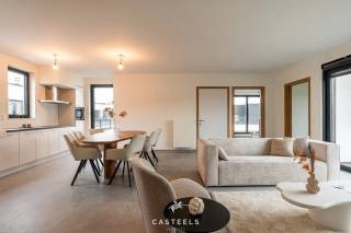 Comfort, ruimte en toekomstgericht wonen in een groene omgevingAan de voet van de Vlaamse Ardennen, in het pittoreske Kluisbergen, bevindt zich een...