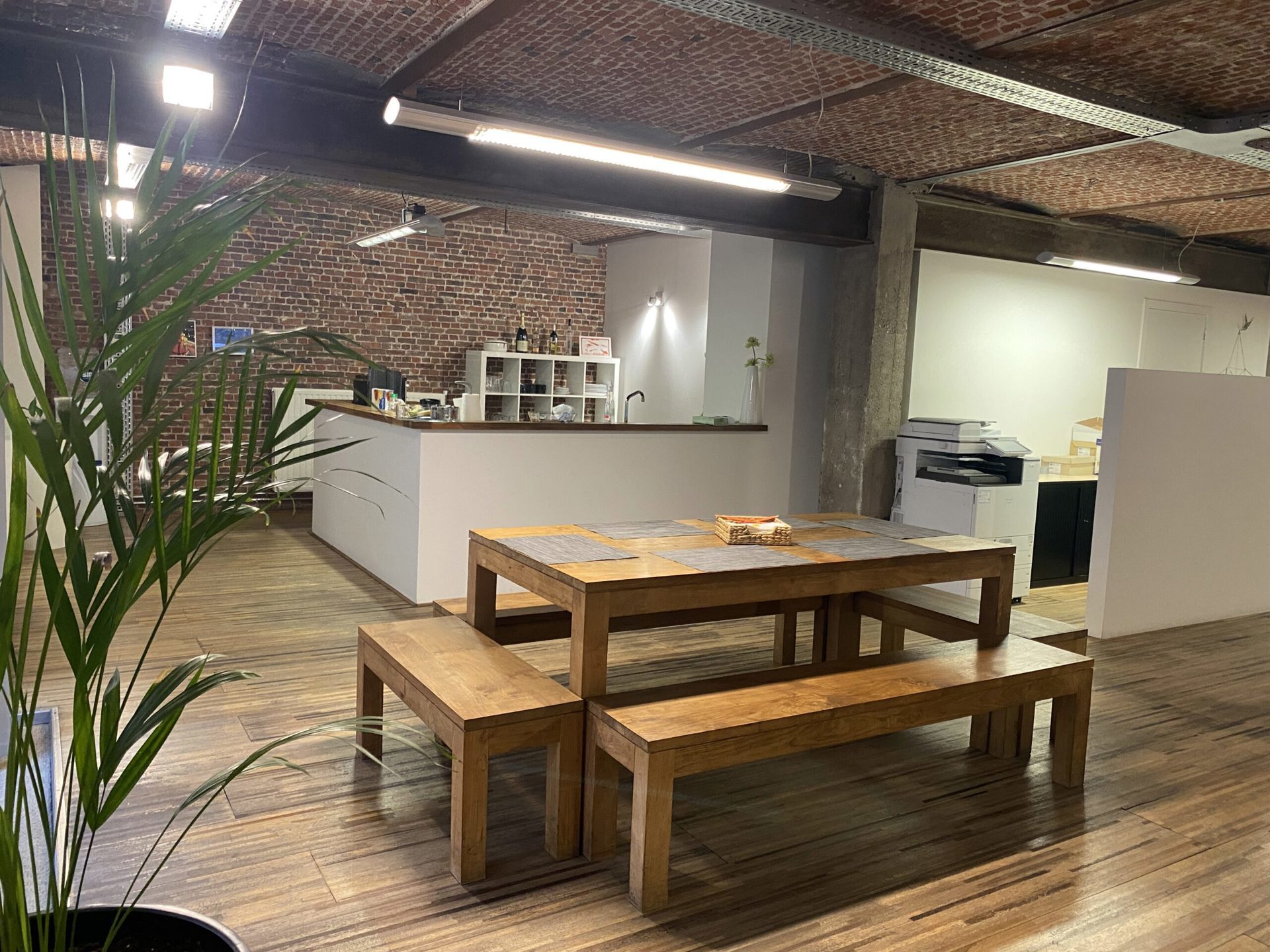 Kantoorruimte  280m² beschikbaar in het historisch pand - foto 4