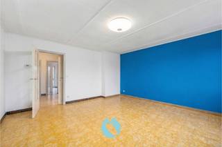 Dit appartement is gelegen in een rustige woonwijk van Wondelgem, op wandel- en fietsafstand van winkels, scholen, openbaar vervoer en een...