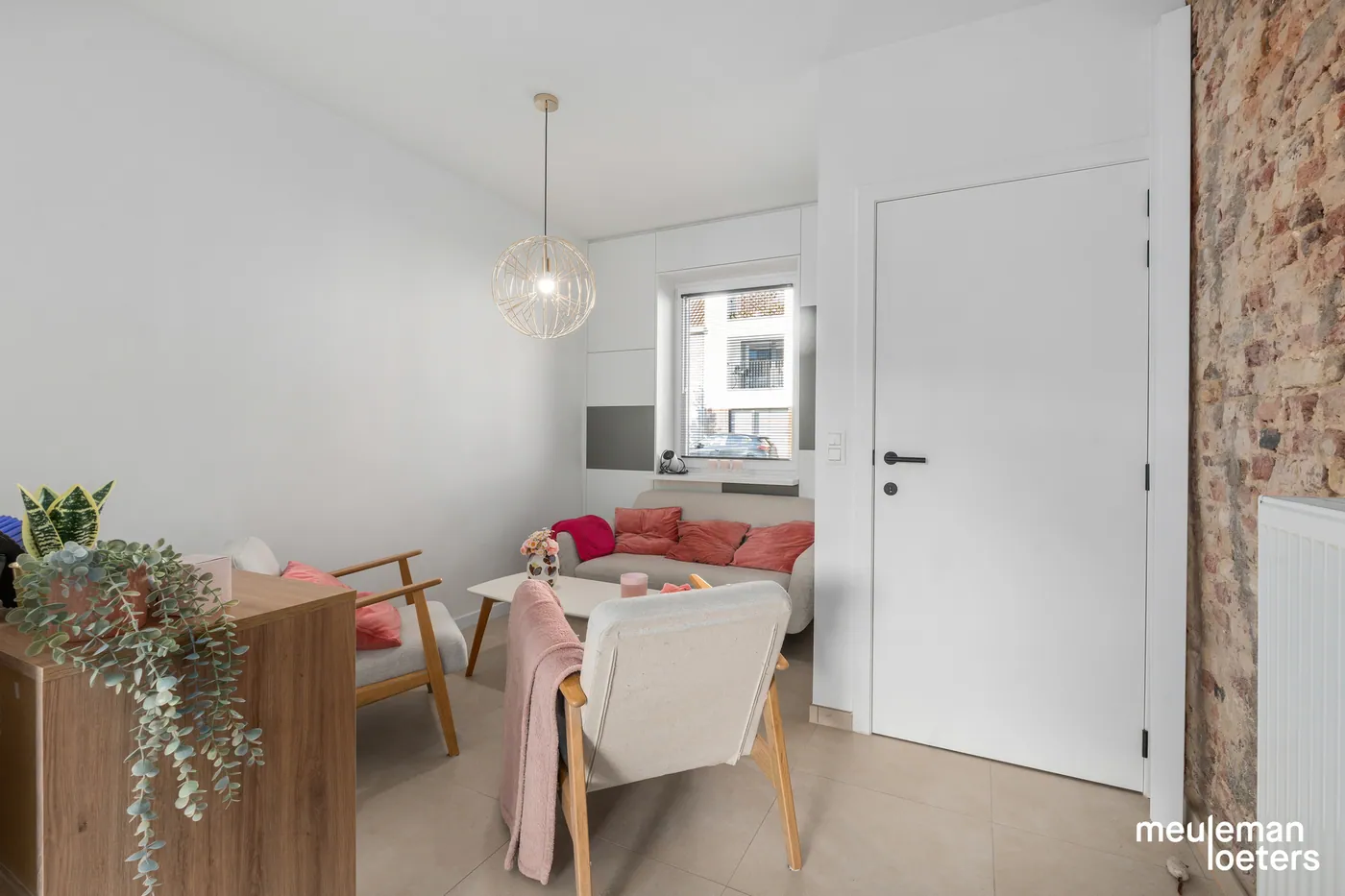 Jouw eerste eigen thuis of een slimme investering in hartje Torhout! - foto 4