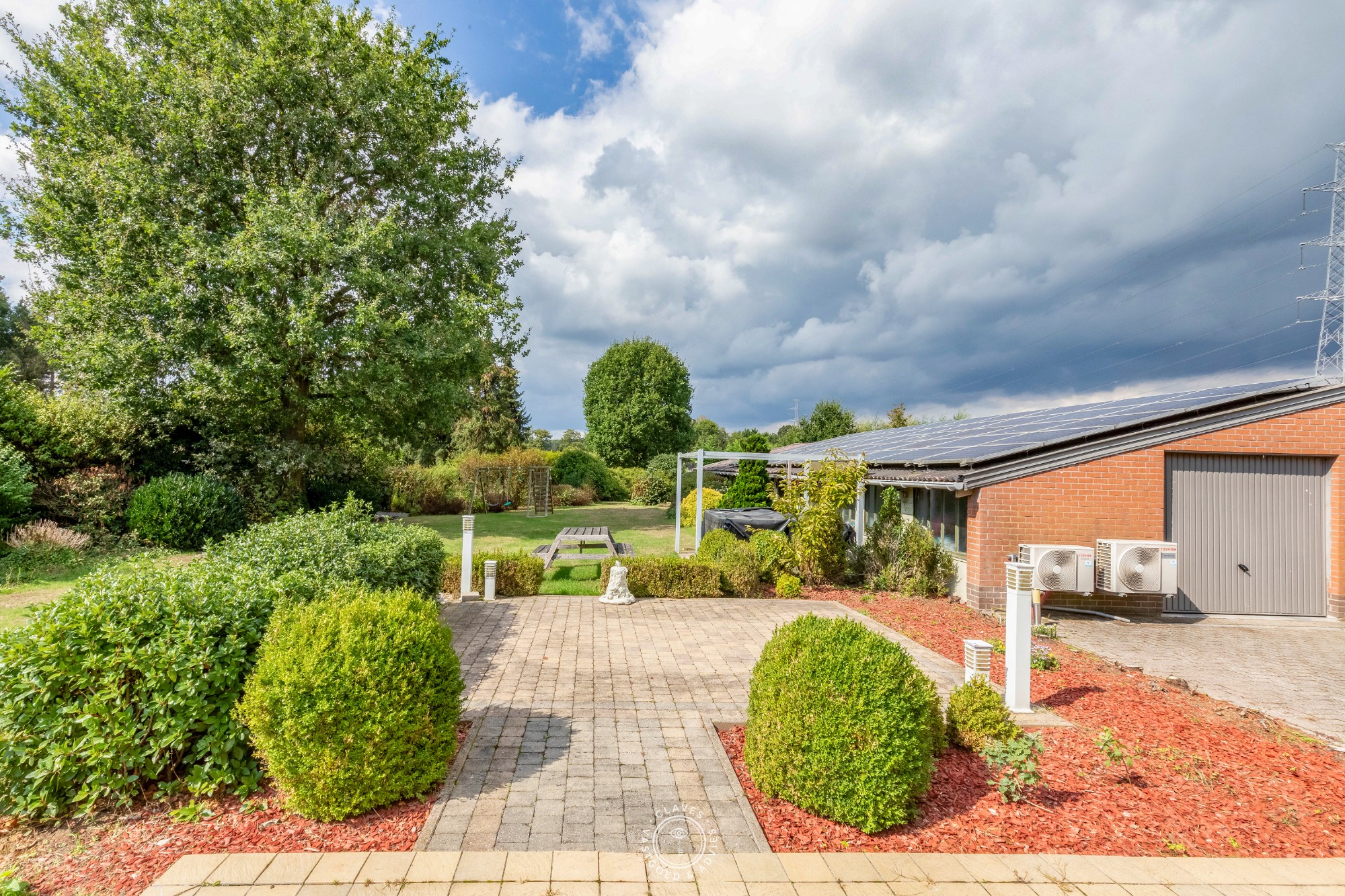Open bebouwing op 4.051 m² met loods en vergund KMO-potentieel - foto 3