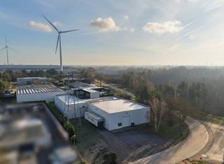 The total built-up area is 1,475 m², the total land area is 3,932 m².The entire complex is in a good and functional state of maintenance, thanks...