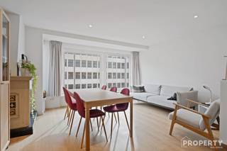 This move-in ready apartment in Kortrijk offers living with style, comfort and practical space distribution. The 70 m² usable area combines a...