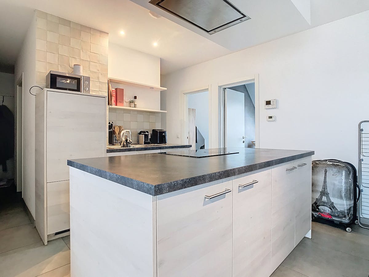 Appartement en duplex dans le centre de Beveren - photo 4