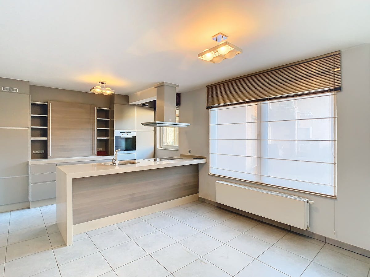 Appartement de deux chambres au rez-de-chaussée avec terrasse au cœur de Bruges - photo 4