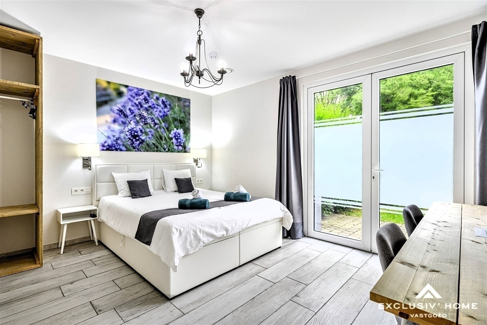 Modern luxury vlla with pool and 6 bedrooms - photo 3