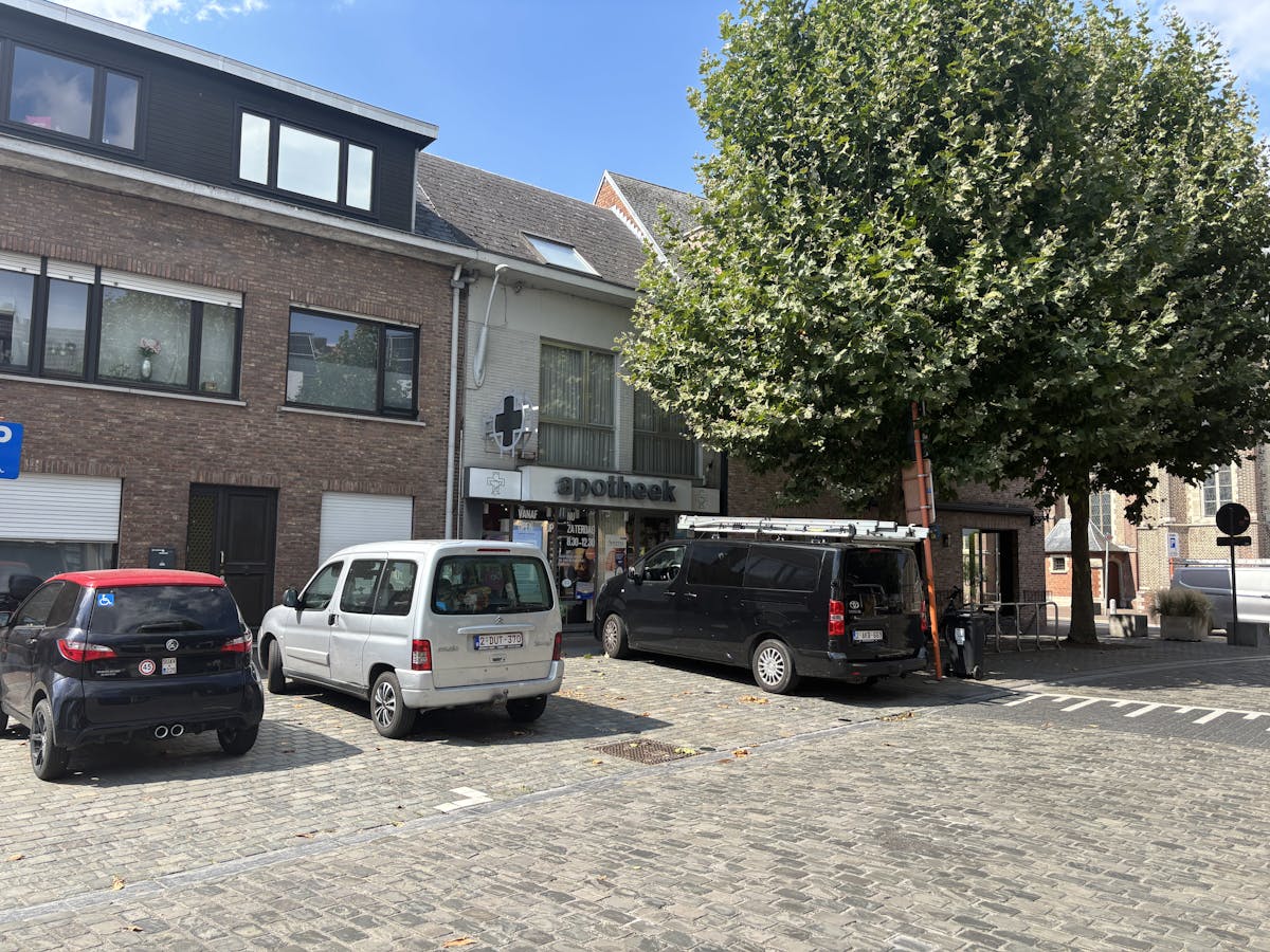 Commercial property for sale in the center of Brecht! - photo 2