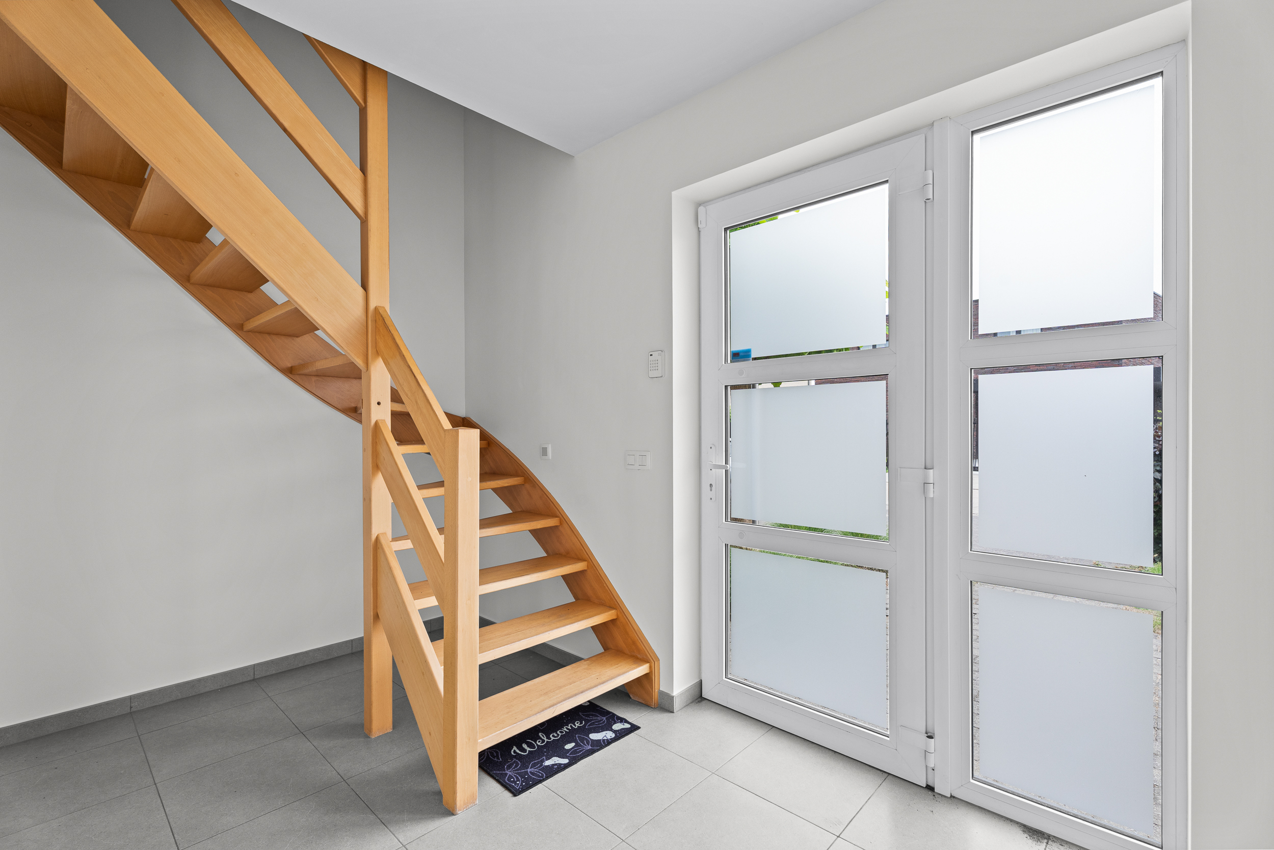 Moderne en energiezuinige gezinswoning in hartje Lochristi - foto 4