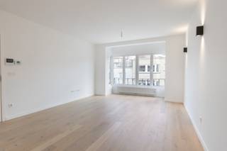 Koksijde :Prachtig en volledig gerenoveerd appartement in het hart van Koksijde, op wandelafstand van zee, winkels en restaurants. Met een...