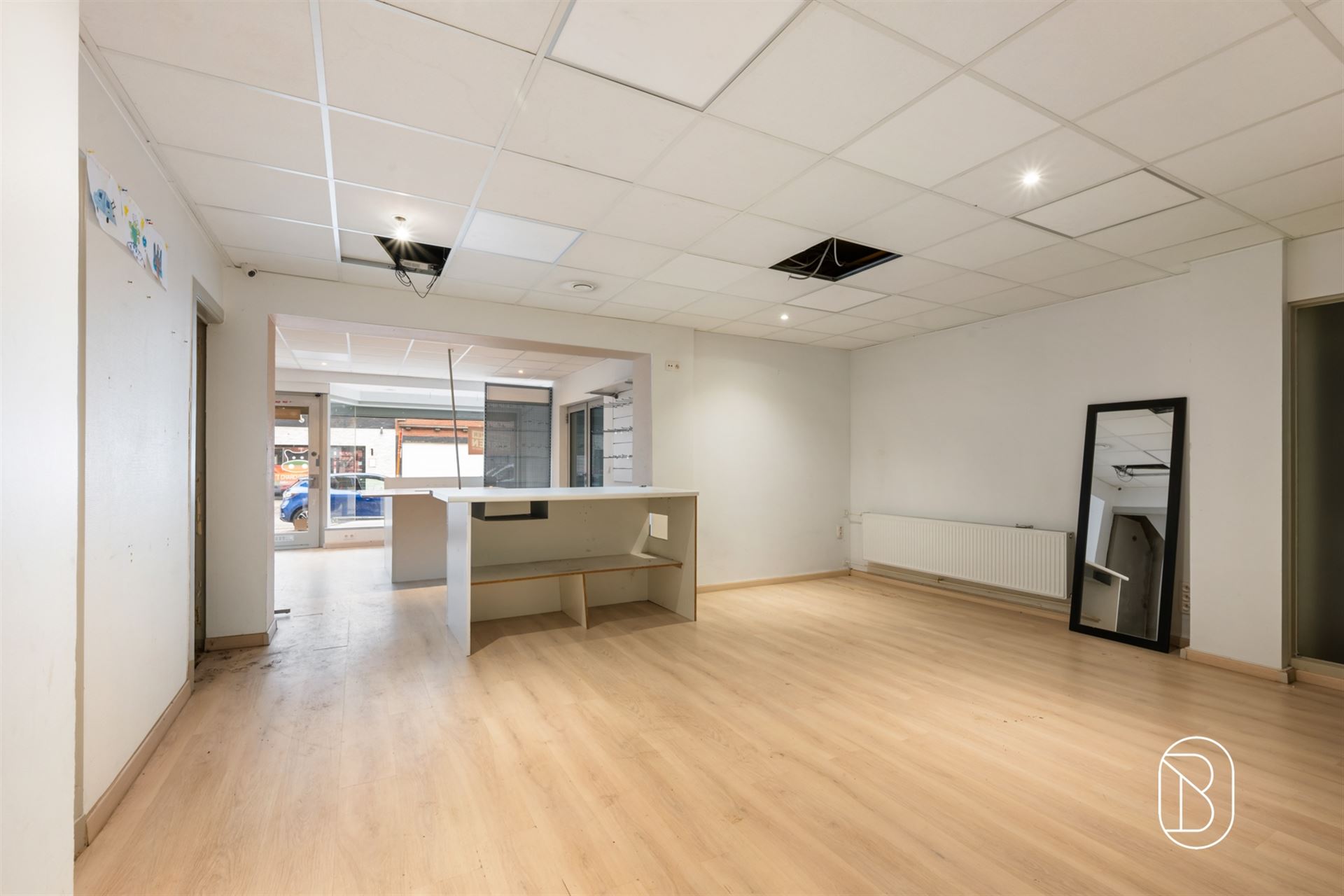 Handelspand met ruime woonst, garage en leuk terras - foto 4