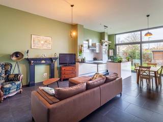 Prachtig modern en instapklaar gelijkvloers appartement met een sfeervol privétuintje, ideaal voor wie houdt van comfort, ruimte en...