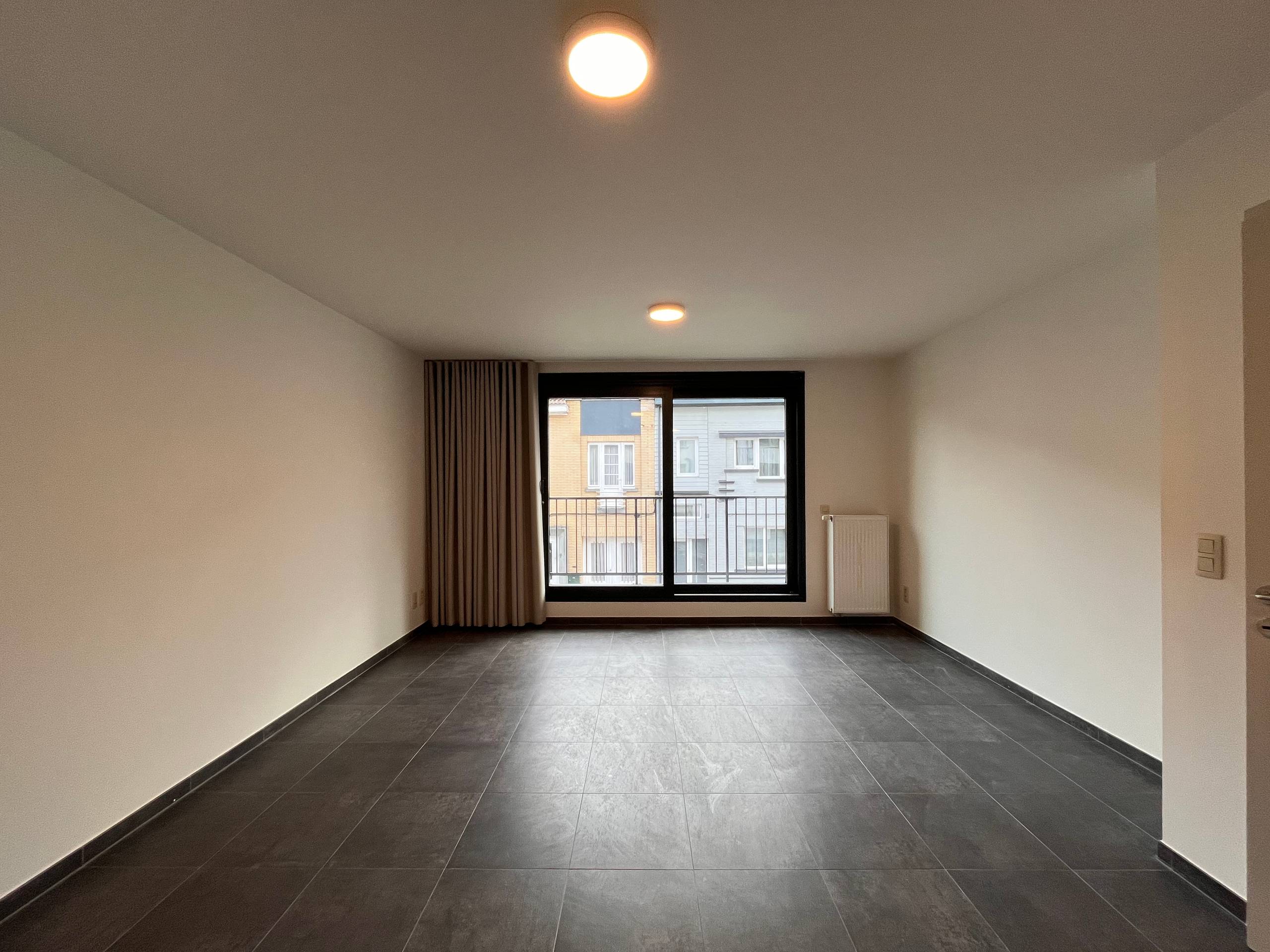 Instapklaar, gunstig gelegen appartement nabij het centrum - photo 2