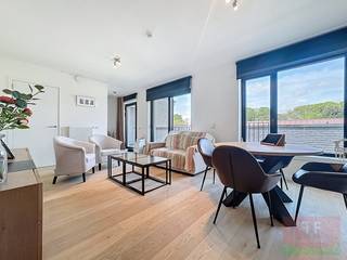 Gelegen in het prachtige Evergem, is "De Orangerie" een toplocatie onder de erkende assistentiewoningen. Deze moderne residentie, die zowel...