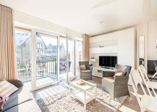 PRACHTIG duplexappartement met zuidgericht terras in centrum Sint-Idesbald.Dit energiezuinige (EPC LABEL A) pand bevindt zich in de jonge (2017) ...