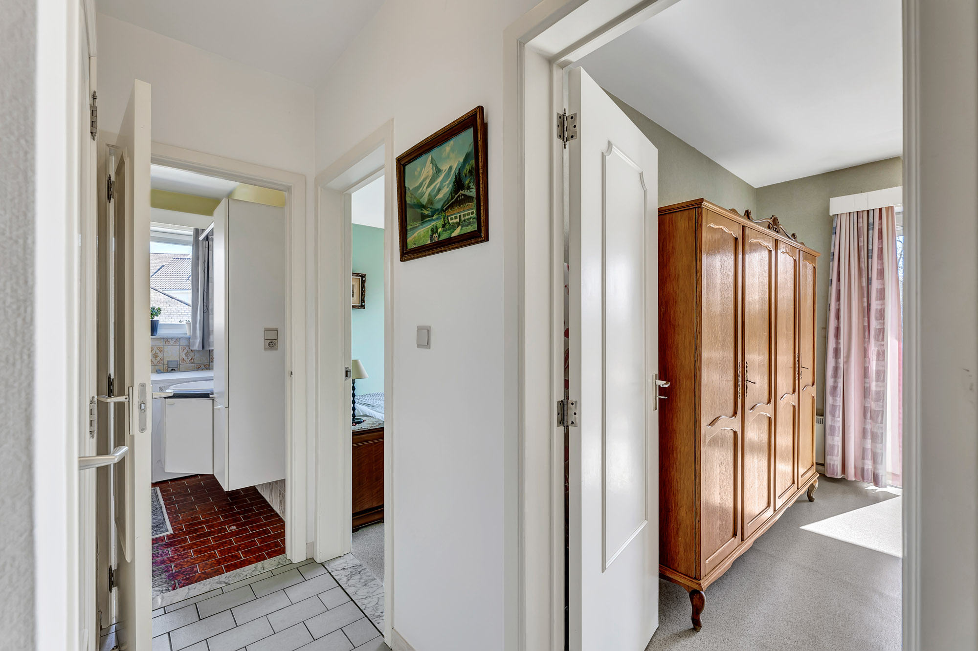 Instapklaar 2-slaapkamerappartement met terras en garage - foto 3