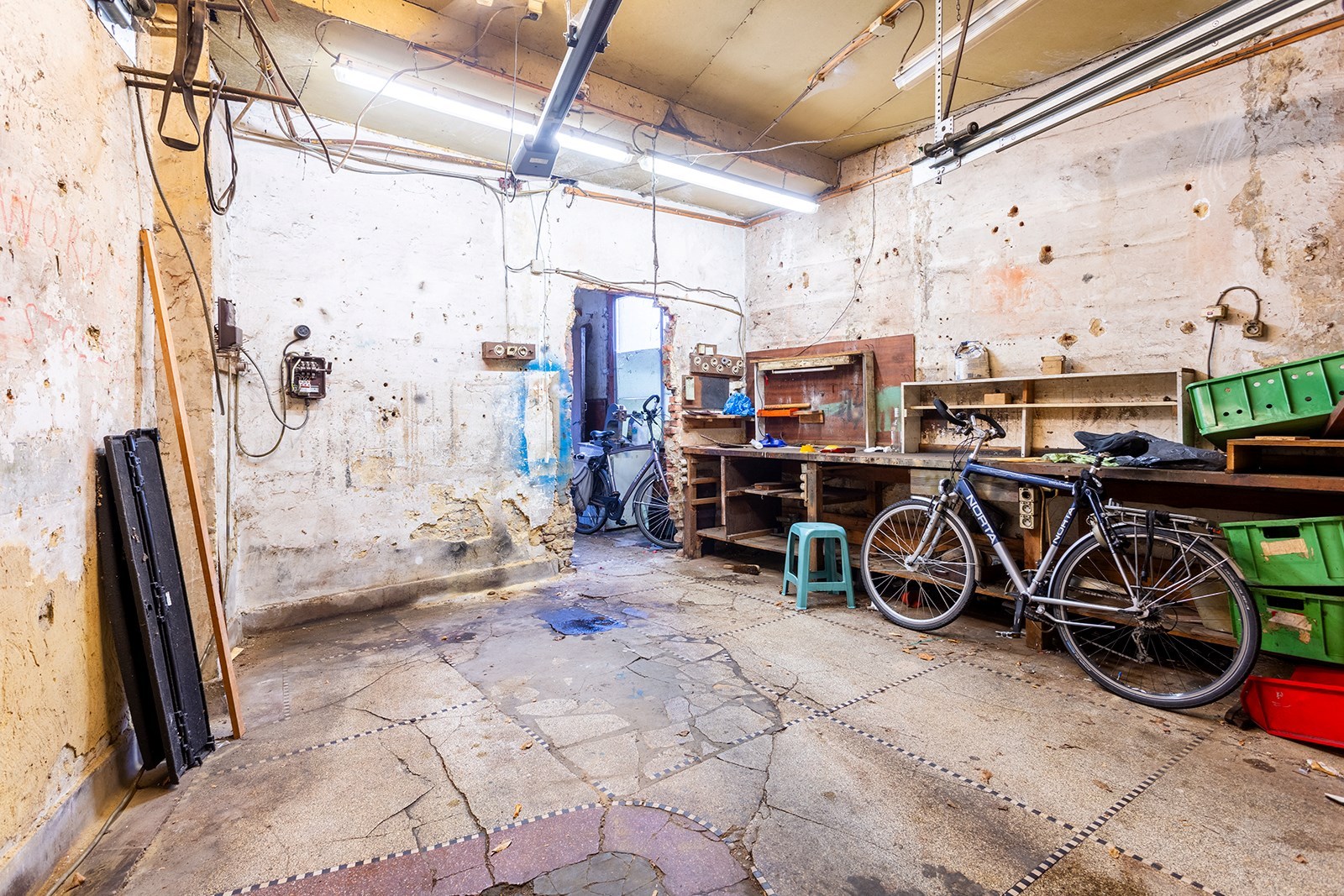 Te renoveren hoekwoning met garage - foto 3