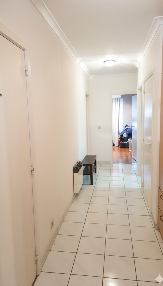 Ruim appartement met twee terrassen en binnenstaanplaats - foto 4