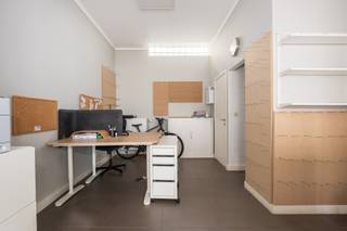 Te koop: gesloten bebouwing in Sint-Stevens-Woluwe, op een centrale locatie nabij belangrijke invalswegen.Deze woning uit de periode 1919-1930...