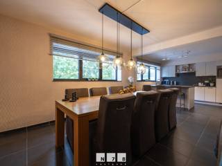 <span><strong>APPARTEMENT OP DE EERSTE VERDIEPING MET TERRAS EN 3 SLAAPKAMERS, STAANPLAATS, GARAGE EN KELDER IN HET CENTRUM VAN DILSEN <br /><br />TROEVEN<br /></strong>- Gelegen in het centrum van Dilsen. Alle belangrijke voorzieningen in de buurt! <br />- Momenteel verhuurd. Ideale investering! <br />- EPC- label C: energiezuinig pand. <br />- Elektriciteit conform! <br />- Asbestveilig pand!<br />- Privatieve kelderruimte, autostaanplaats en garage<br />- Terras. <strong><br /></strong><strong><br />KELDERVERDIEPING (-01) <br /></strong>- Privatieve kelderruimte.<strong><br /><br />VERDIEPING +01<br /></strong>- Inkom (1,80m x 1,80m = 3,24m²): tegelvloer.<br />- Gang ((2,75m x 1,40m) + (0,80m x 1,00m) = 4,65m²): tegelvloer.<br />- Woonkamer (7,00m x 4,60m = 32,20m²): tegelvloer. </span><br /><span>- Keuken (3,40m x 3,80m = 12,92m²): geïnstalleerde keukenwand met onderkasten, bovenkasten, keramische kookplaat, dampkap, oven, koelkast, dampkap; spoeleiland met spoelbak, onderkast en zitplaats; betegelde achterwand, tegelvloer.</span><strong><span><br /></span></strong>- Slaapkamer 1 <span> (3,55m x 4,00m = 14,20m²): tegelvloer.<br />- Slaapkamer 2 (3,20m x 2,25m = 7,20m²): schuifraam naar het terras, tegelvloer.<br />- Slaapkamer 3 (2,90m x 4,30m = 12,47m²): tegelvloer.<br />- Wasplaats/berging (2,50m x 2,60m = 6,50m²): aansluiting wasmachine/droogkast, Cv-installatie op gas, tegelvloer. </span><br /><span>- Badkamer (2,35m x 1,60m = 5,60m²): geïnstalleerd badmeubel met dubbele lavabo; kolomkasten, inloopdouche, wandbetegeling, tegelvloer.</span><br /><br /><span><strong>EXTERIEUR</strong></span><span><strong><br /></strong>- Garage aan de achterzijde van het perceel bereikbaar via achtergelegen weg.<br />- Autostaanplaats gelegen achter gebouw, eveneens bereikbaar via achtergelegen weg.<br />- Terras (3,40m x 6,60m = 22,44m²): trap naar de tuin.<br /><br /><strong>EXTRA</strong><br />Voor de verkoop van de afzonderlijke appartementen zal een basisakte opgesteld dienen te worden. De vermelde verkoopprijs is exclusief het aandeel in de kost van deze basisakte en landmeter. <span>De vermelde KI's kunnen naar aanleiding van het creëren van de basisakte wijzigen. <br /><br /><strong>TOELICHTING VERHUURD APPARTEMENT</strong><br />Dit appartement wordt momenteel verhuurd. De koper dient dus rekening te houden met het lopende huurcontract. De huurovereenkomst opzeggen voor eigen bewoning kan van zodra u eigenaar bent en mits een opzegtermijn van 6 maanden. U dient er rekening mee te houden dat de huurder deze termijn krijgt om een nieuwe woning te zoeken. <br /><br /></span><br /><br /><br />Bekijkt u deze advertentie via een aanverwante vastgoedsite, surf dan zeker naar onze website <strong>www.N78vastgoed.be</strong> voor een uitgebreide beschrijving en foto's. <strong>Meer info: +32 (0)89 86 18 88 of info@N78vastgoed.be.</strong></span>