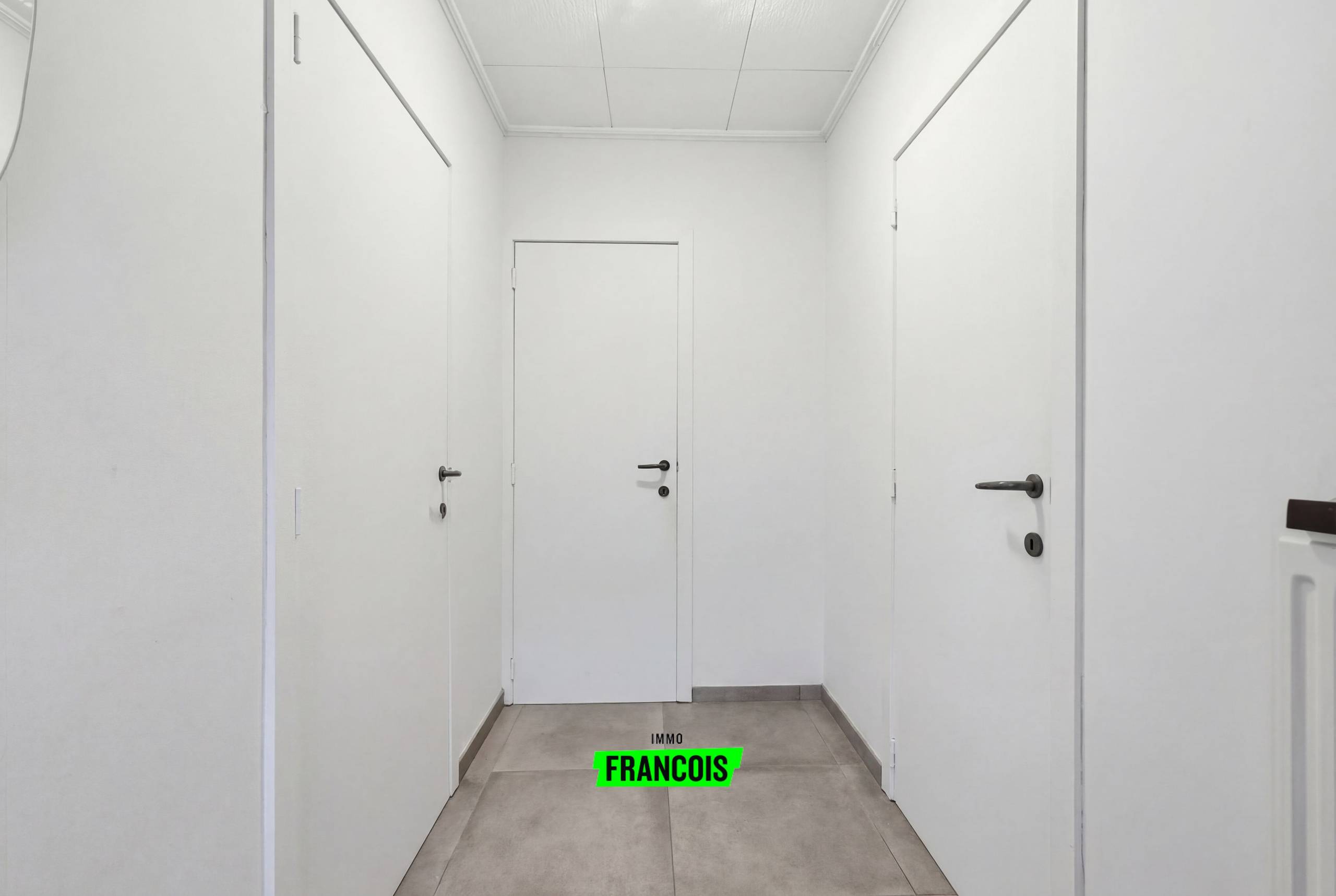 Instapklare woning met 3 slaapkamers in centrum Poperinge te koop! - foto 3