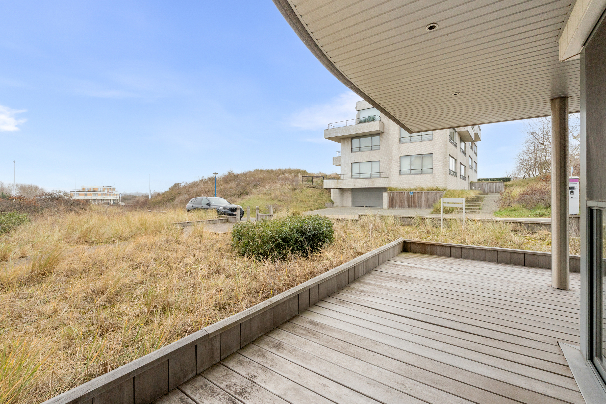 Appartement te koop in hartje Sint-André! - foto 2