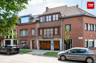 Deze woning is gelegen in een levendige, maar toch rustige buurt op een boogscheut van het centrum van Gent. Deze locatie combineert de charme van...