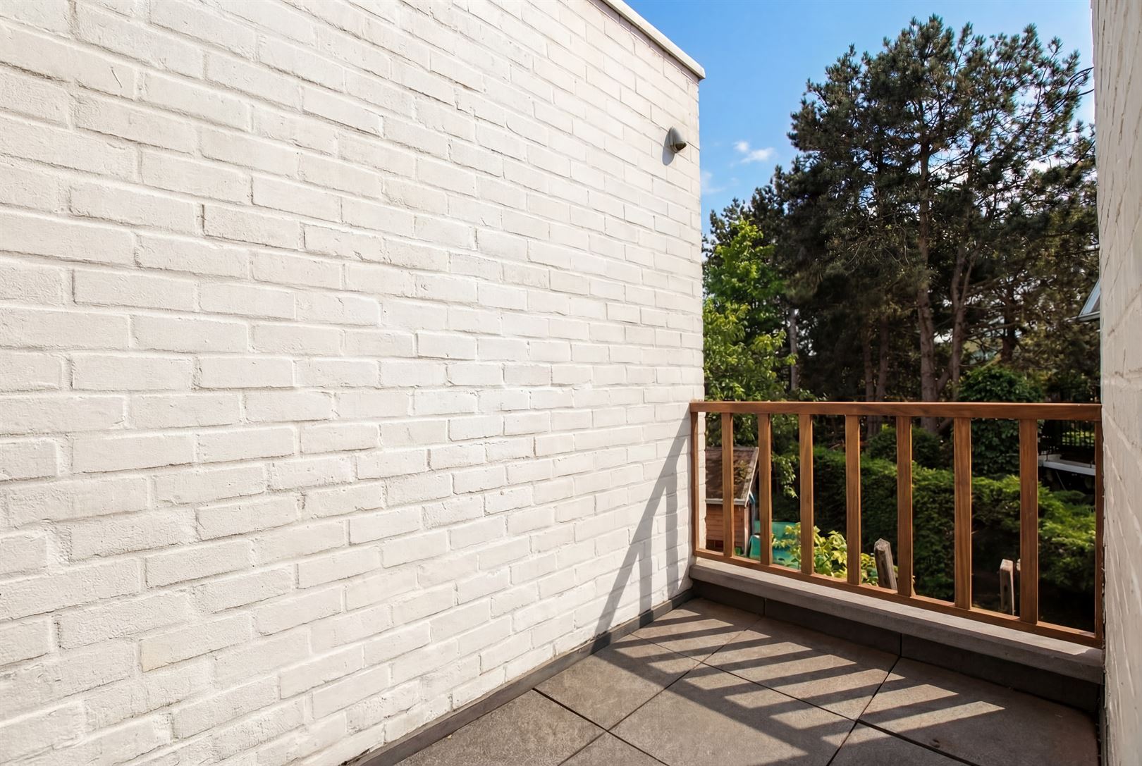 Sfeervol duplexappartement met terras en 1 parking. - foto 5