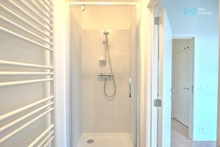 Tel: 0456 12 69 85  Mail: clara.ja@weinvest.beGelegen op de 5e en hoogste verdieping van een gebouw in het hart van een privé en beveiligde...