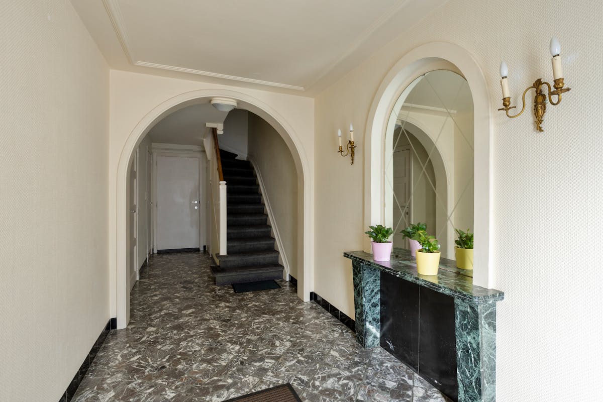 Ruime Woning ingedeeld als drie appartementen in Strombeek-Bever - foto 3