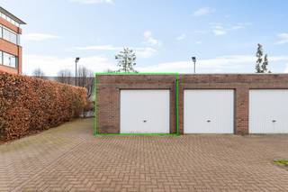 Het betreft:1. Een ruim appartement op de eerste verdieping van ca. 113 m² EN2. Een fantastisch dakappartement van ca. 162 m² EN 3. Een...