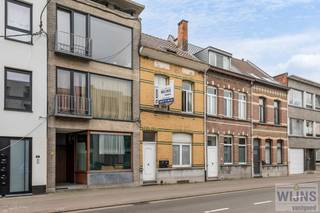Droom je van een riante stadswoning met karakter? Deze charmante woning op een strategische invalsweg naar het centrum van Lier biedt je alle...