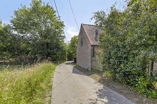 In het rustige en landelijke Poesele bevindt zich deze gezinswoning, perfect voor wie houdt van ruimte en absolute rust.De woning beschikt over maar...