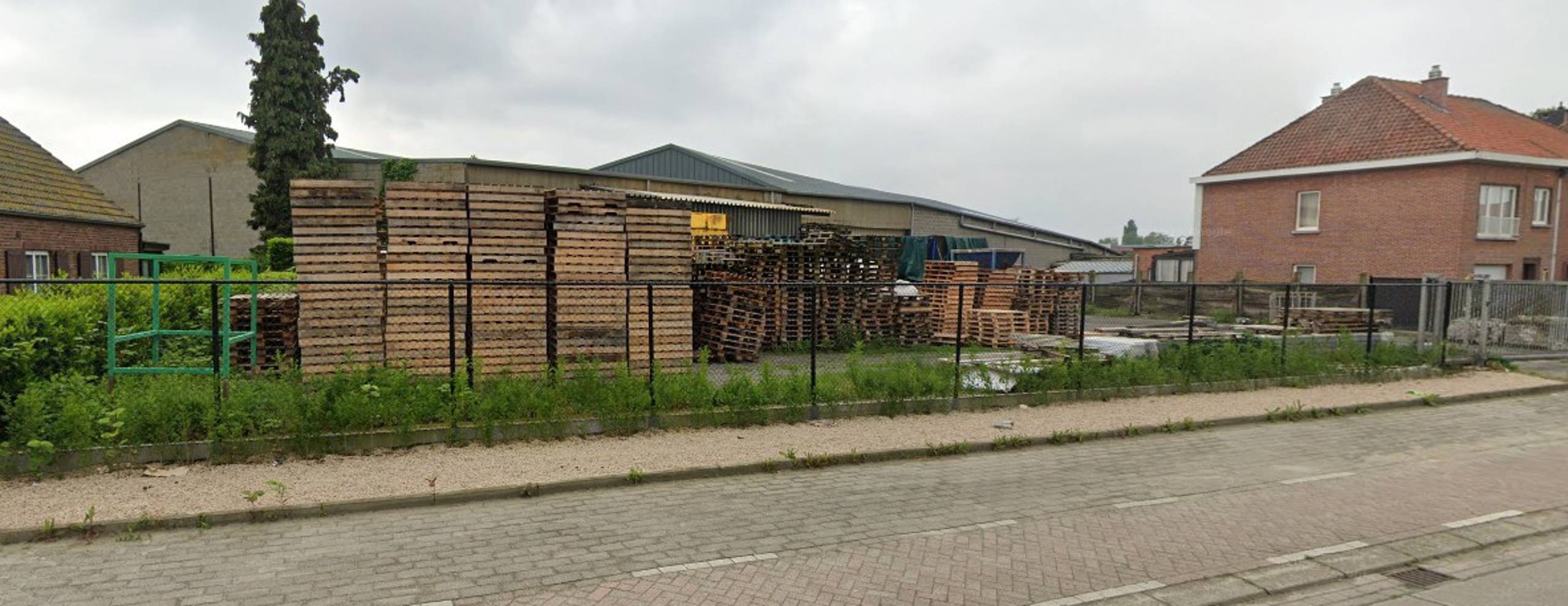 Commercial à louer à Saint-Nicolas - photo 4