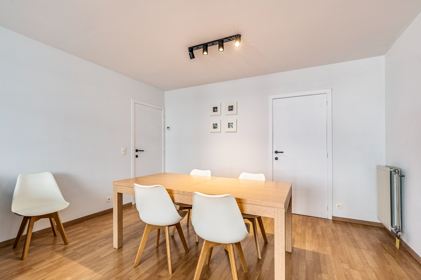 Centraal gelegen appartement met twee slaapkamers in Knokke - foto 4